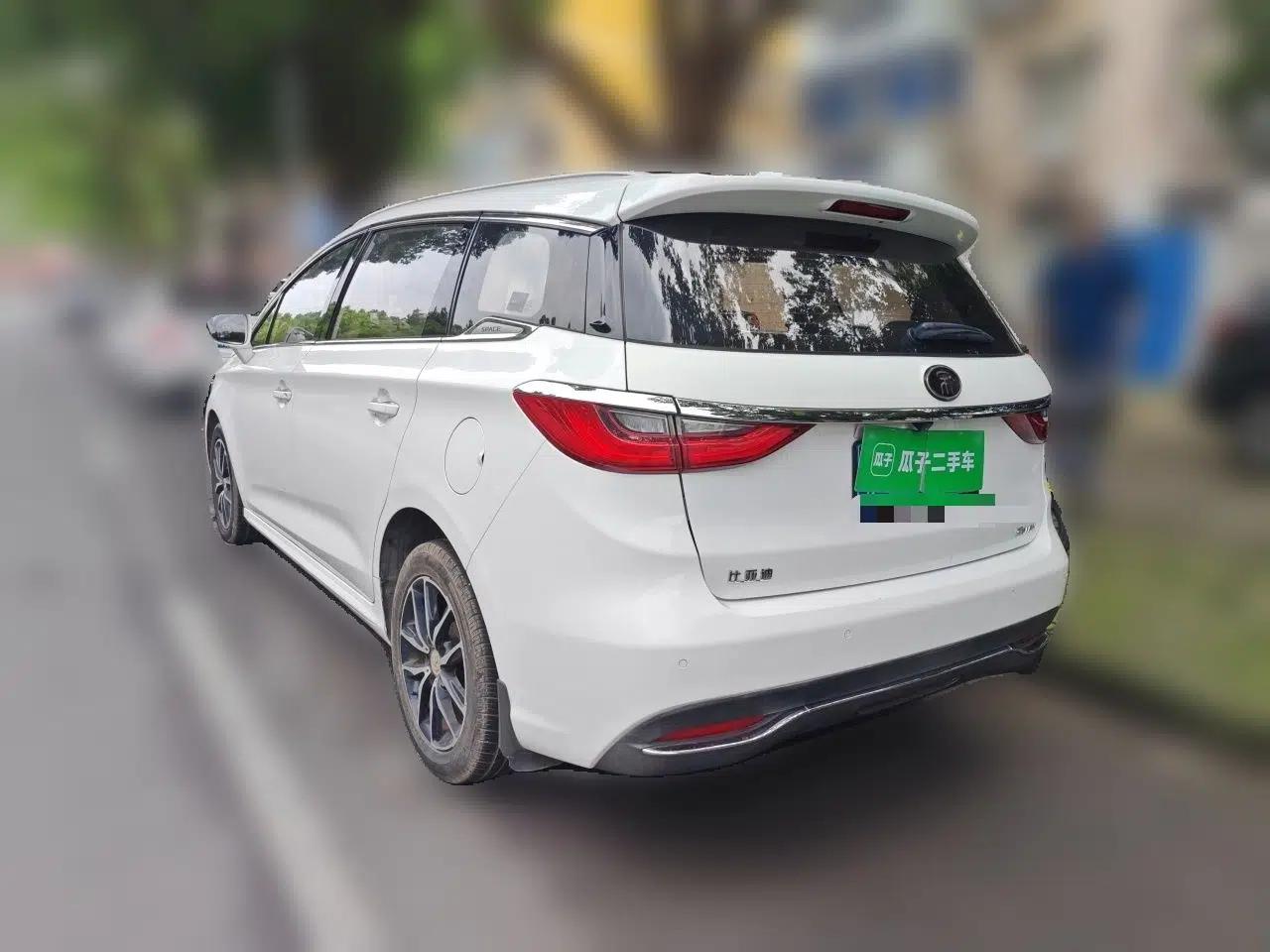 BYD Song MAX 2017 1.5T Automatic Smart Connect Prestige 7-Seater — миниатюра 4