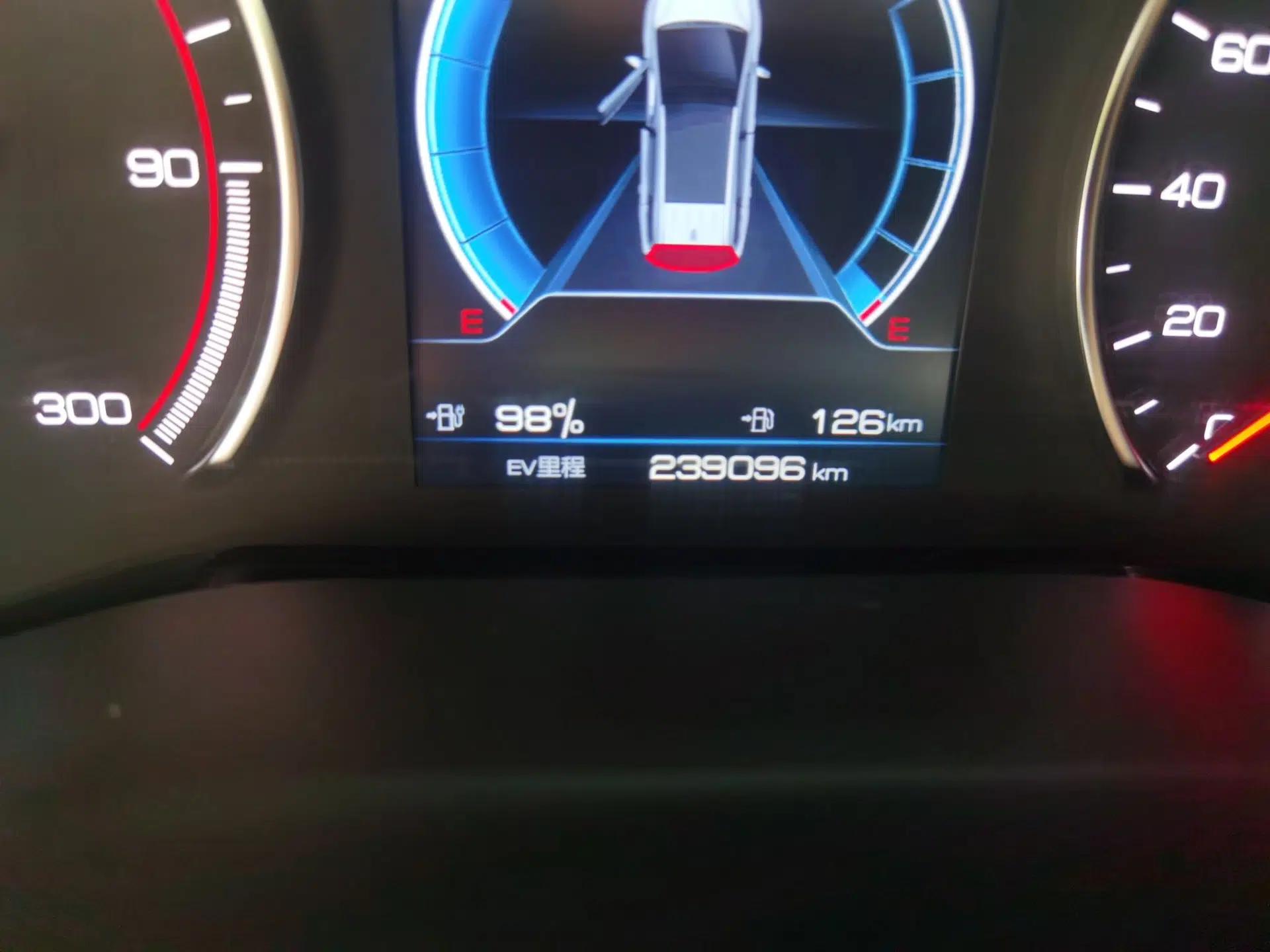 BYD Song MAX New Energy 2022 DM-i 105KM Prestige Model — миниатюра 12