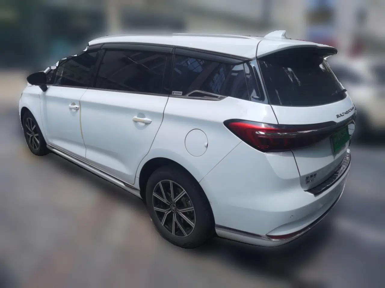 BYD Song MAX New Energy 2022 DM-i 105KM Prestige Model — миниатюра 4