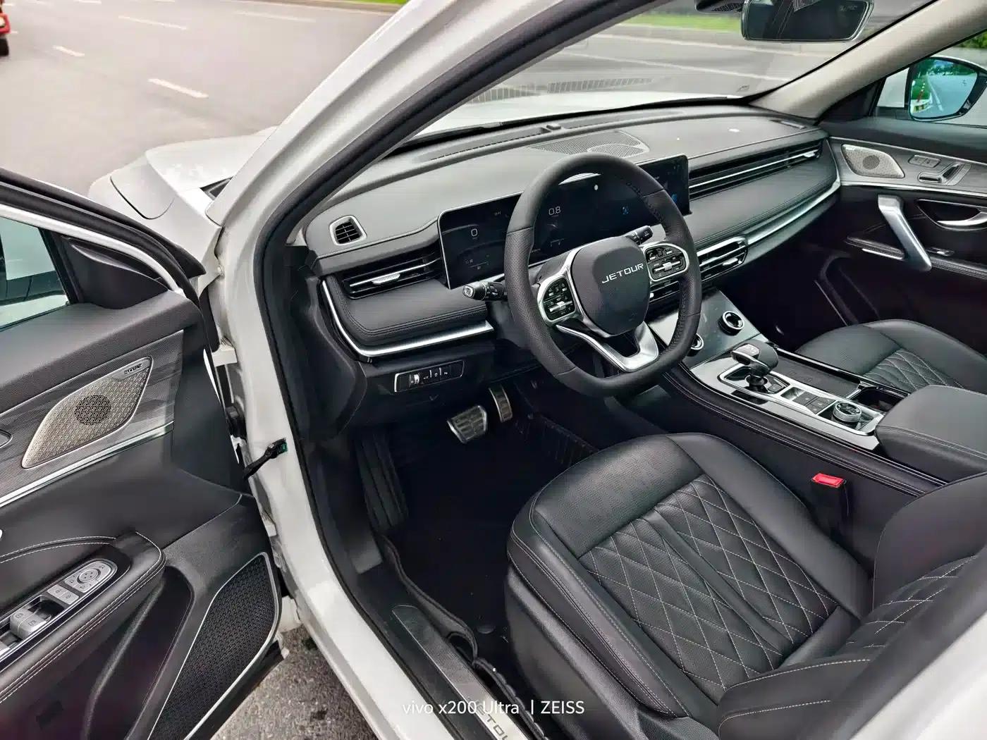 Jetour X70 PLUS 2023 1.6T DCT Strongman PRO 7-seater — миниатюра 4
