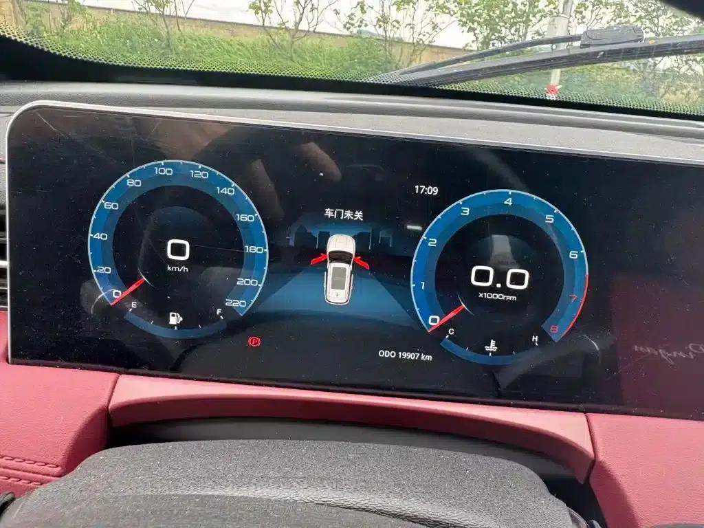 Jetour X70 PLUS 2024 Champion Edition 1.5T DCT Champion PRO 5-seater — миниатюра 7