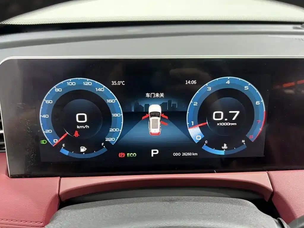 Jetour X70 PLUS 2023 1.5T DCT Warrior PLUS 5-seater — миниатюра 3