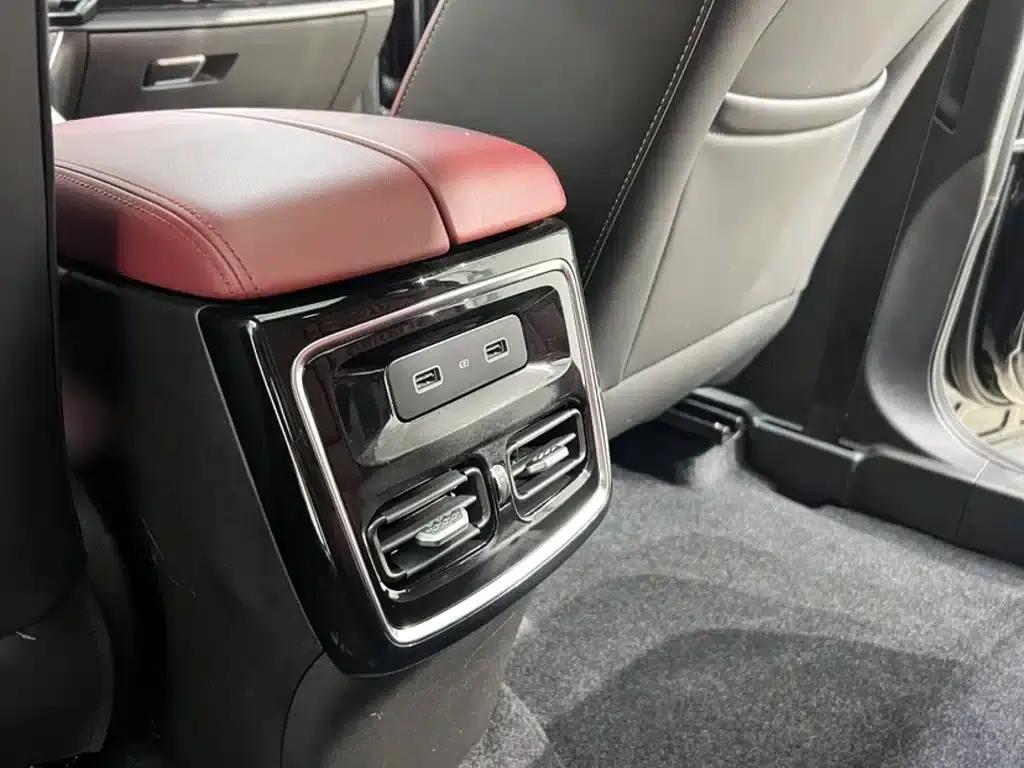 Jetour X70 PLUS 2023 1.5T DCT Warrior PLUS 5-seater — миниатюра 10