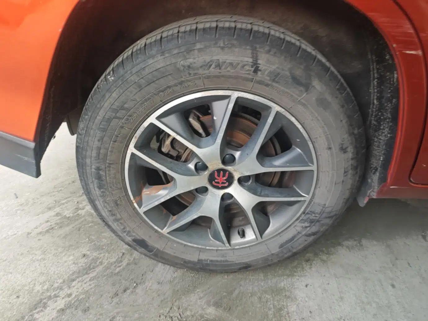 BYD Song 2016 Gaishi Edition 1.5TI Manual Leading Model — миниатюра 11