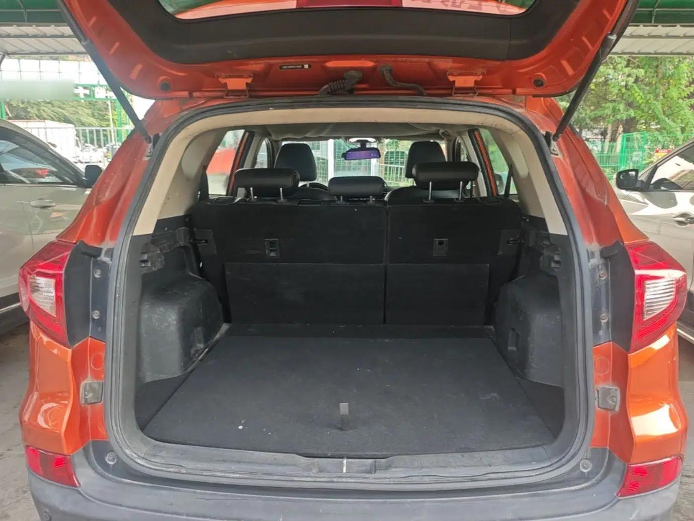 BYD Song 2016 Gaishi Edition 1.5TI Manual Leading Model — миниатюра 22