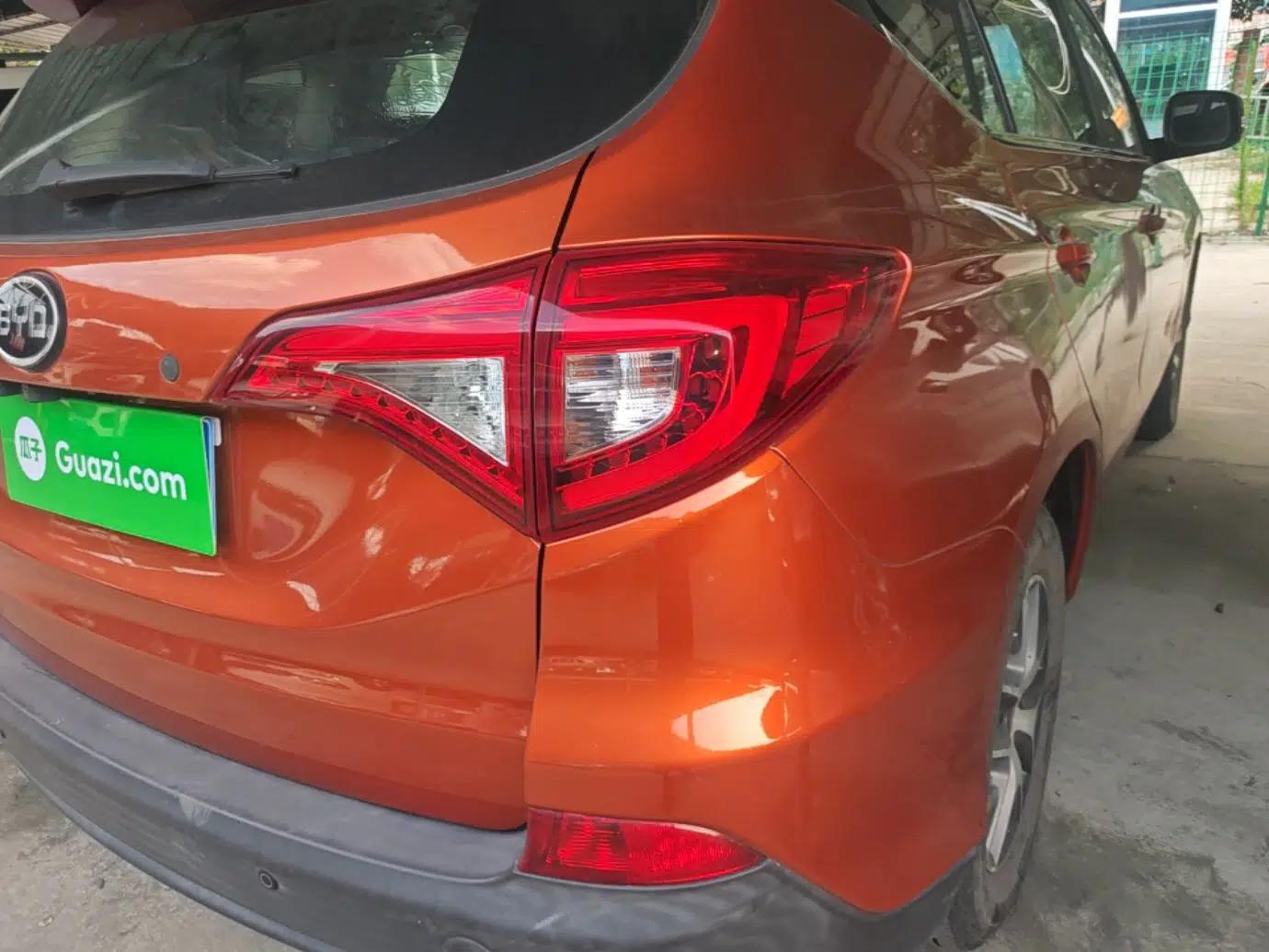 BYD Song 2016 Gaishi Edition 1.5TI Manual Leading Model — миниатюра 9