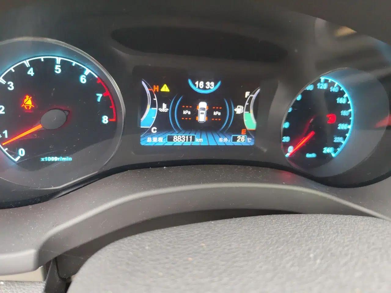 BYD Song 2017 Gaishi Upgrade Edition 1.5TI Manual Elite Model — миниатюра 9