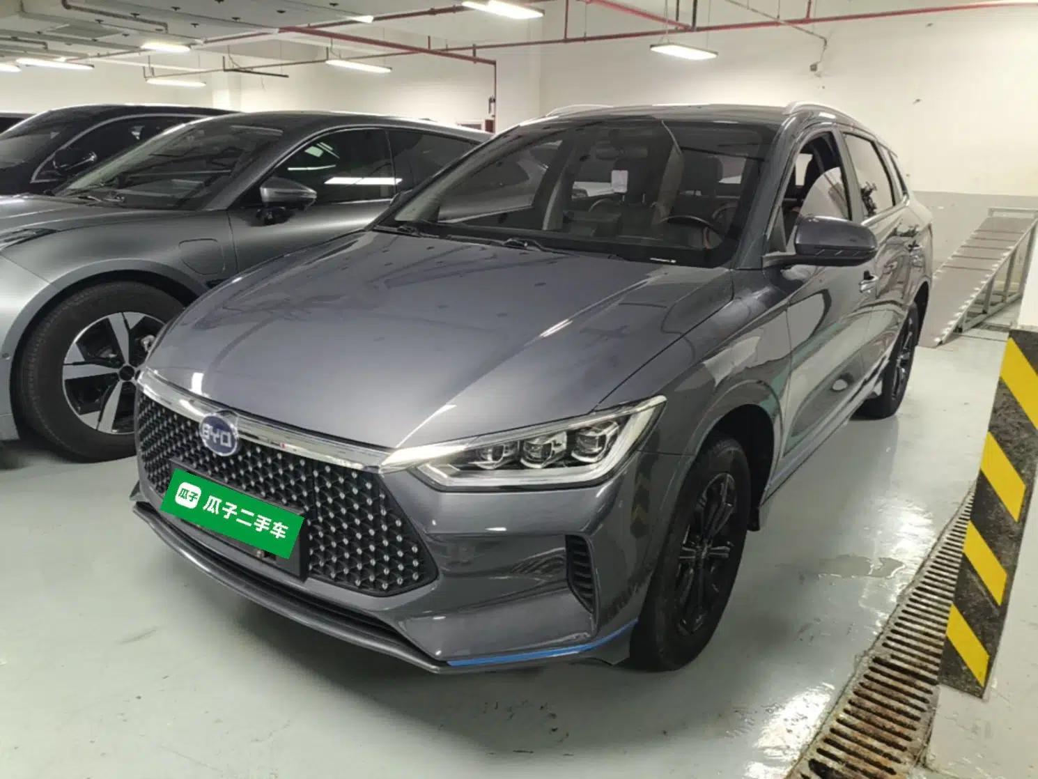BYD e2 2020 Upgraded Version Long-Range Edition Luxury Model — миниатюра 1