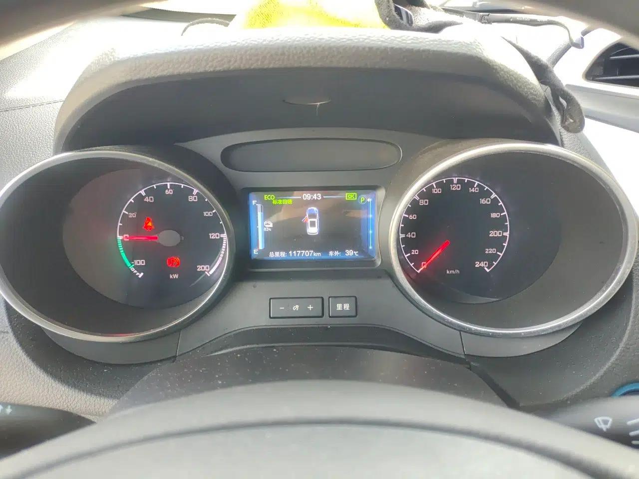 BYD Yuan New Energy 2018 EV360 Smart Connect Cool Edition — миниатюра 11