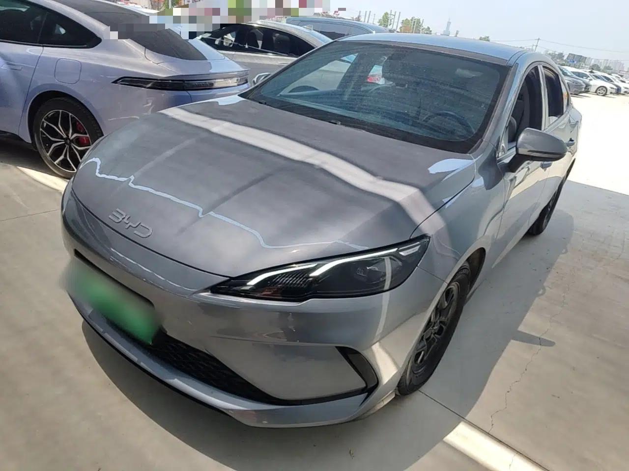 BYD Seal 05 DM-i 2025 DM-i Smart Drive 55KM Luxury Model — миниатюра 1