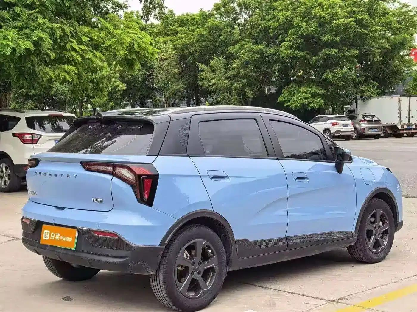 Geely Geometry E Firefly 2023 Model 401KM Lightning Tiger 5-Seater — миниатюра 9