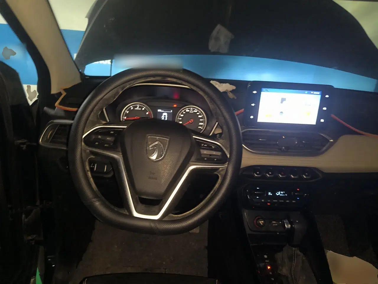 Baojun 530 2019 1.5T CVT Luxury Model 7 Seats China V Emission Standard — миниатюра 10