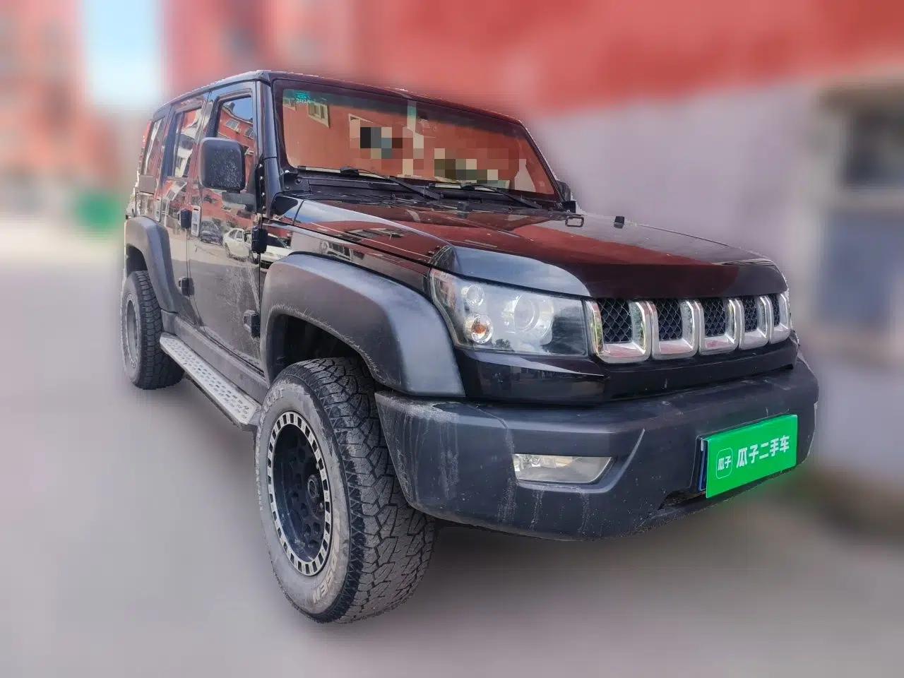 BAIC Off-Road BJ40 2016 40L 2.3T Automatic All-Wheel Drive Premium Edition — миниатюра 3