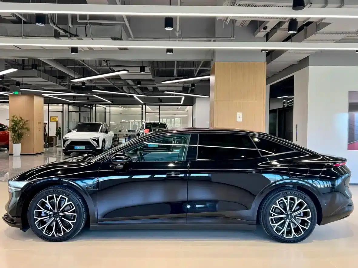 Jike 007 2025 Long Range Rear-Wheel Drive Intelligent Driving Edition 100kWh — миниатюра 3