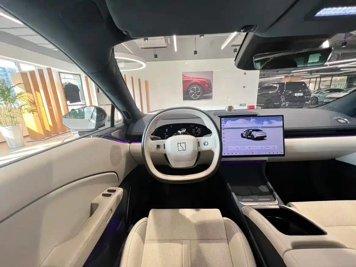 Jike 007 2025 Long Range Rear-Wheel Drive Intelligent Driving Edition 100kWh — миниатюра 12
