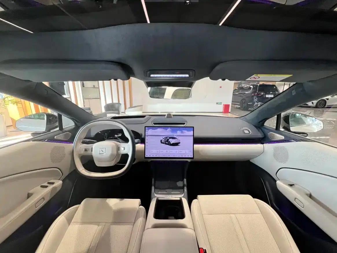 Jike 007 2025 Long Range Rear-Wheel Drive Intelligent Driving Edition 100kWh — миниатюра 13