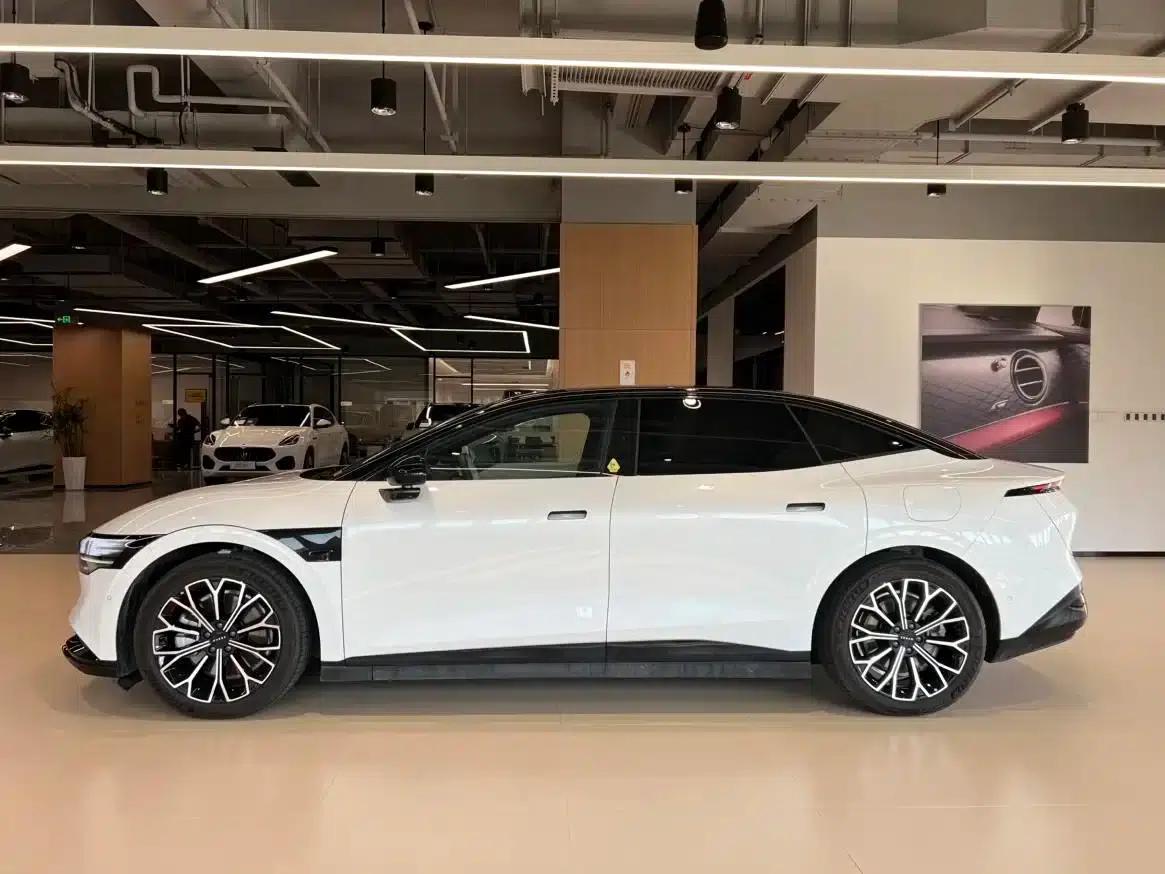 Jike 007 2025 Long Range Rear-Wheel Drive Intelligent Driving Edition 100kWh — миниатюра 3