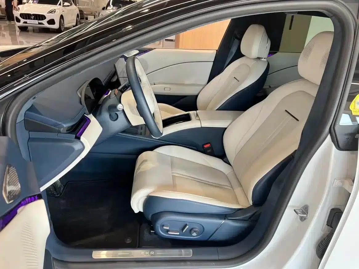 Jike 007 2025 Long Range Rear-Wheel Drive Intelligent Driving Edition 100kWh — миниатюра 9