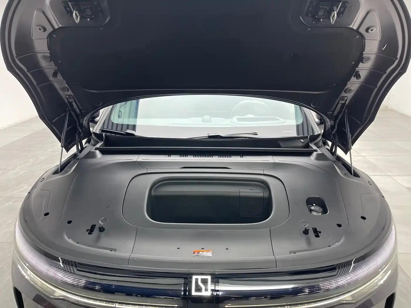 Jike 007GT 2025 Long Range AWD Intelligent Driving Edition 100kWh — миниатюра 9