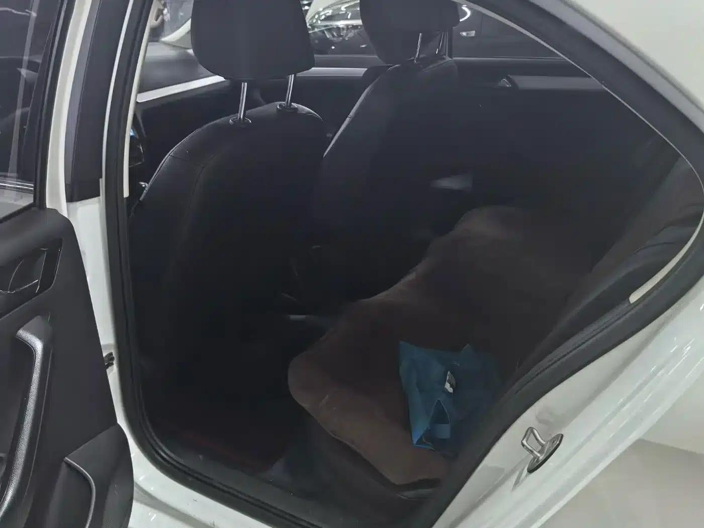 Jetta VA3 2021 1.5L Automatic Enjoy Edition — миниатюра 8
