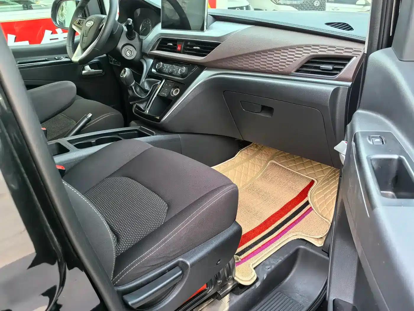 Refine M3 2022 1.5T 7-seater Standard Edition — миниатюра 10