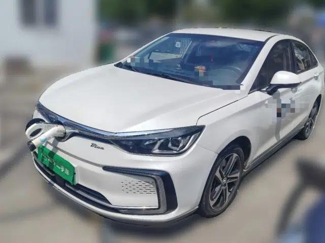 BAIC Beijing EU5 2018 R500 Smart Wind Edition