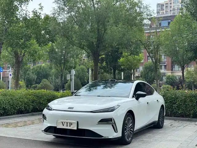 Galaxy Star 8 2025 Model 130km EM-i Premium Edition