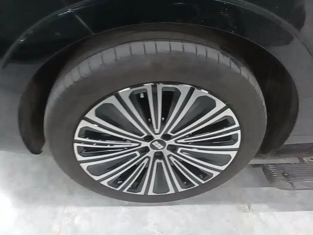 Galaxy M9 2025 210km/h AWD Navigator Edition — миниатюра 23