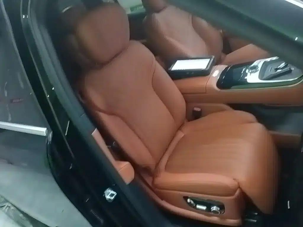 Galaxy M9 2025 210km/h AWD Navigator Edition — миниатюра 25