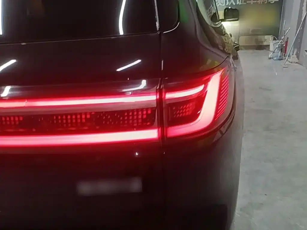 Galaxy M9 2025 210km/h AWD Navigator Edition — миниатюра 8