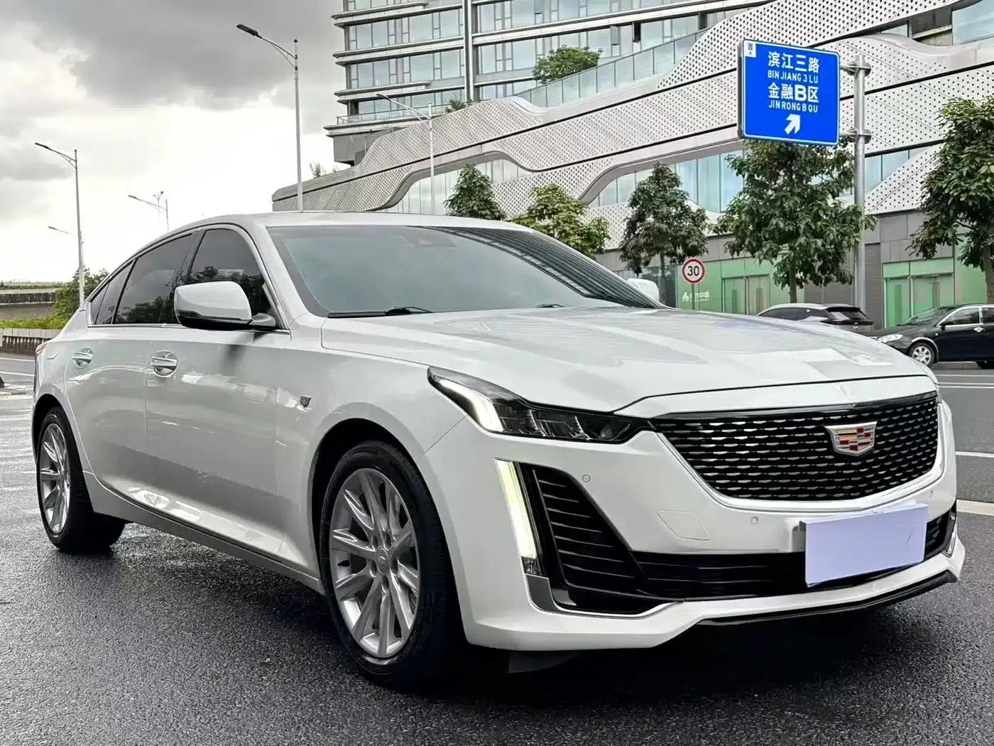 2021 Cadillac CT5 28T Luxury — миниатюра 4