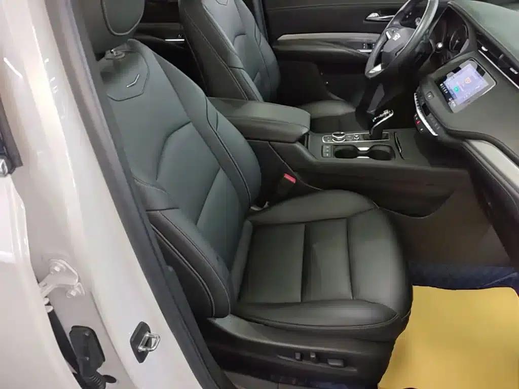 Cadillac XT4 2021 28T Two-Wheel Drive Premium Edition — миниатюра 25