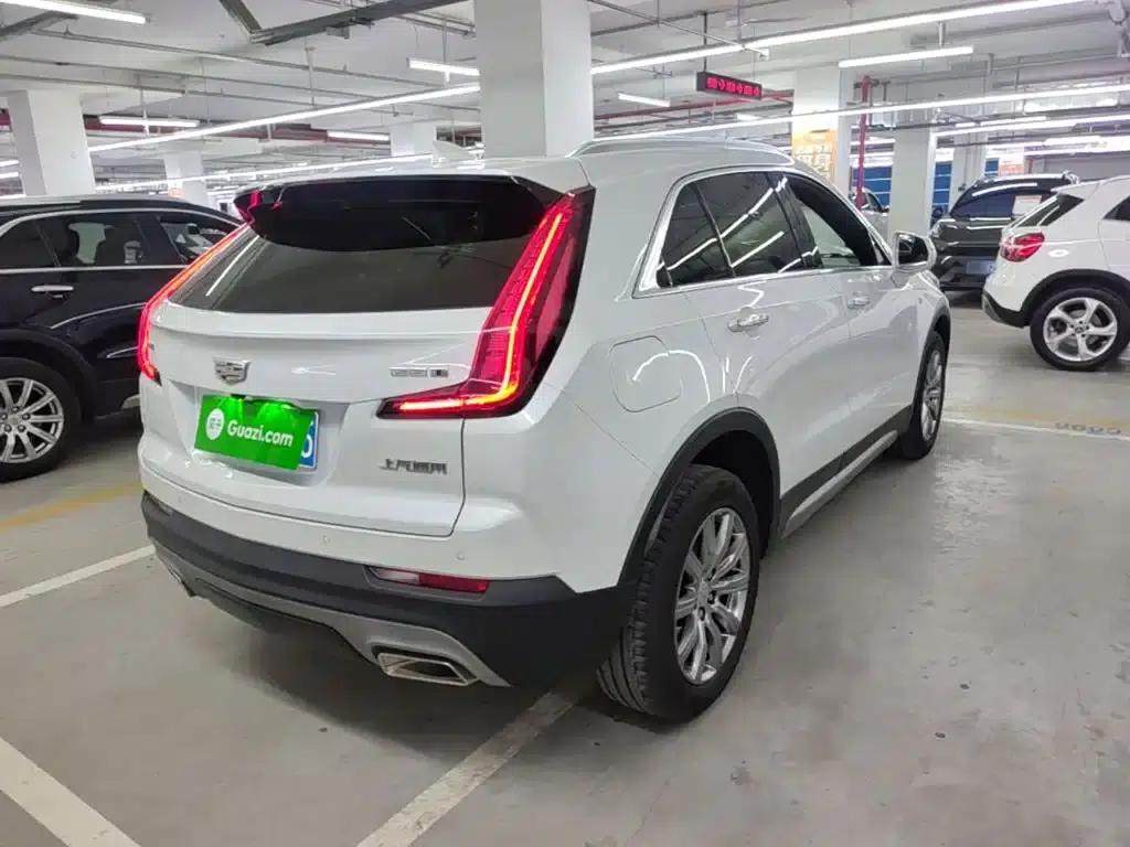 Cadillac XT4 2021 28T Two-Wheel Drive Premium Edition — миниатюра 7