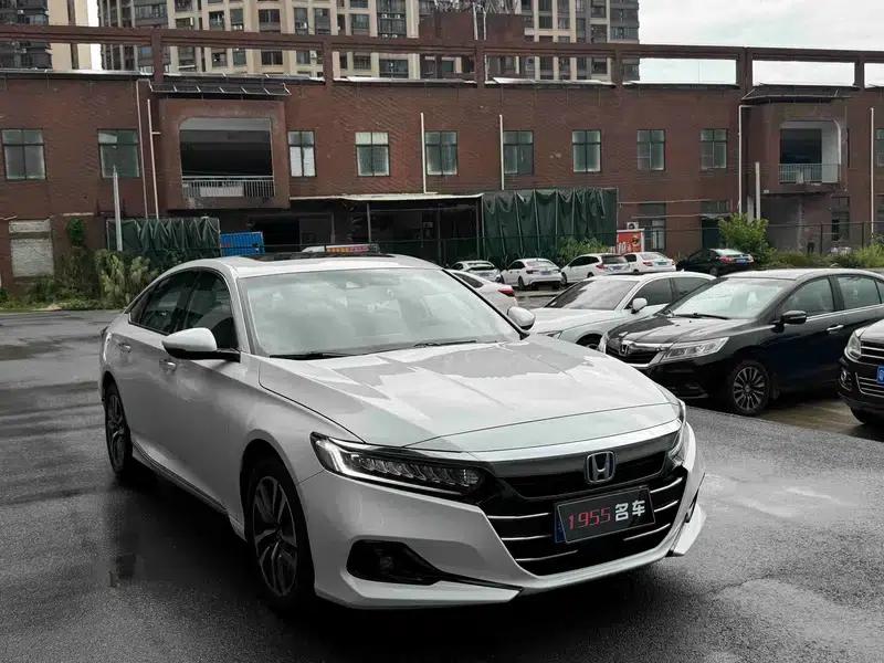 2022 Honda Accord Hybrid 2.0L Elite Edition — миниатюра 3