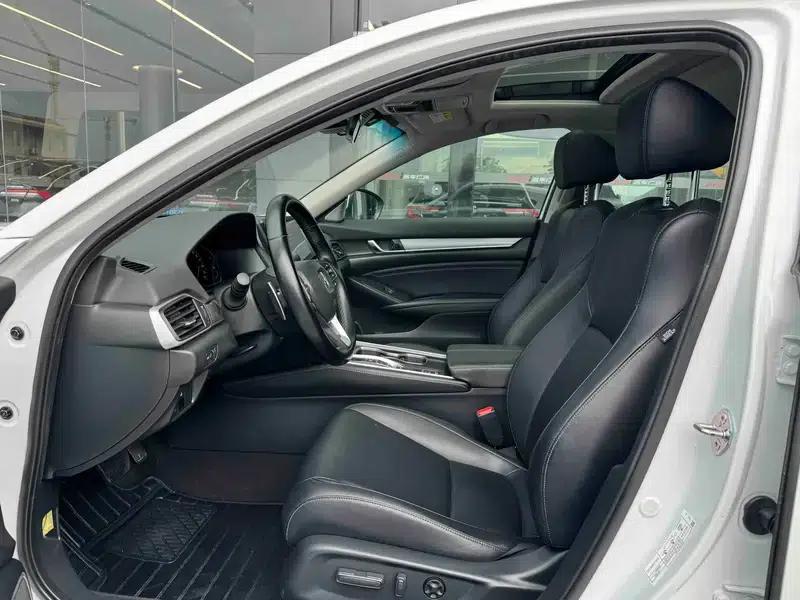 2022 Honda Accord Hybrid 2.0L Elite Edition — миниатюра 8