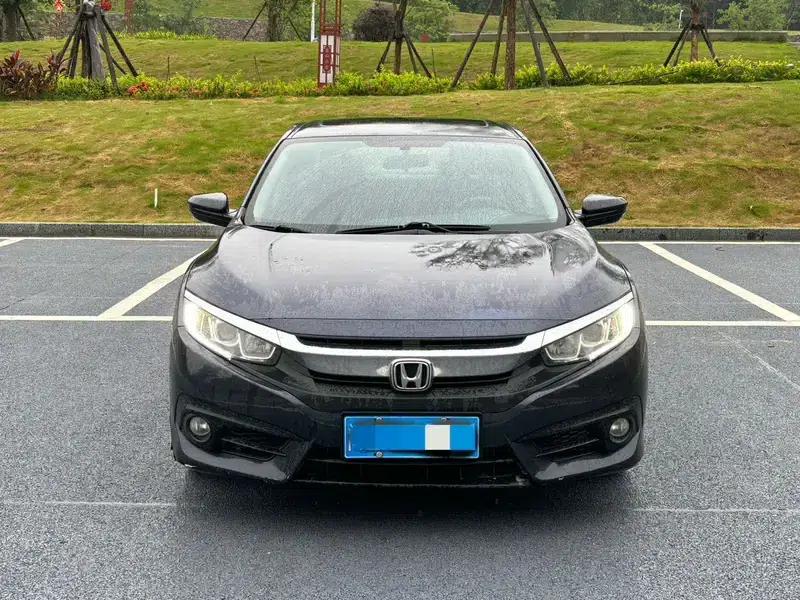 2016 Civic 220TURBO CVT Luxury Edition — миниатюра 2
