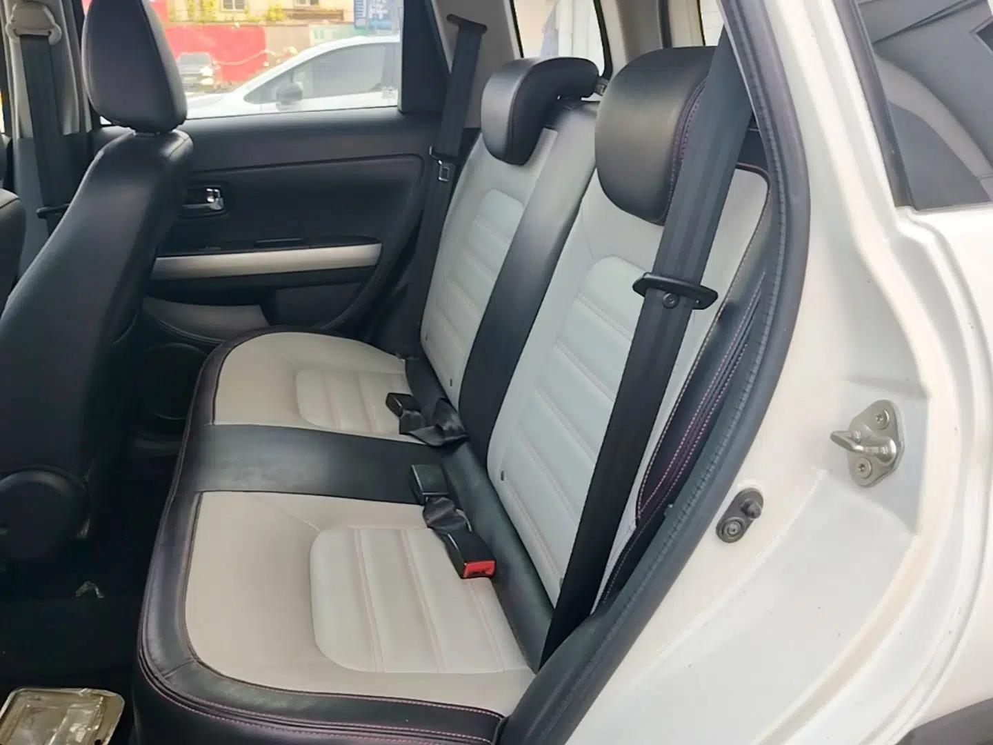 Great Wall M4 2014 1.5L Manual Luxury Model — миниатюра 20