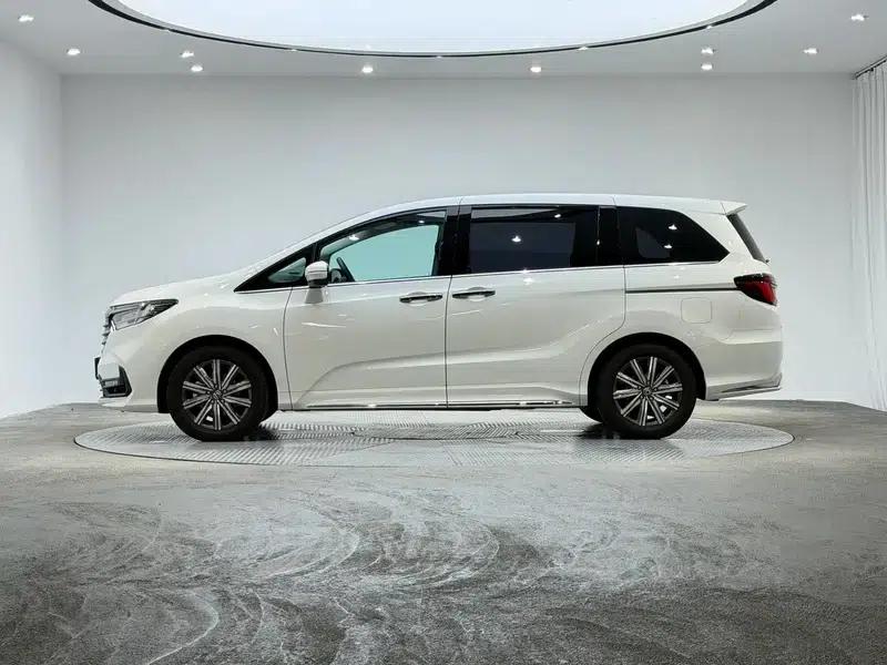 Odyssey 2024 2.0L e:HEV Elite Enjoy Edition — миниатюра 4