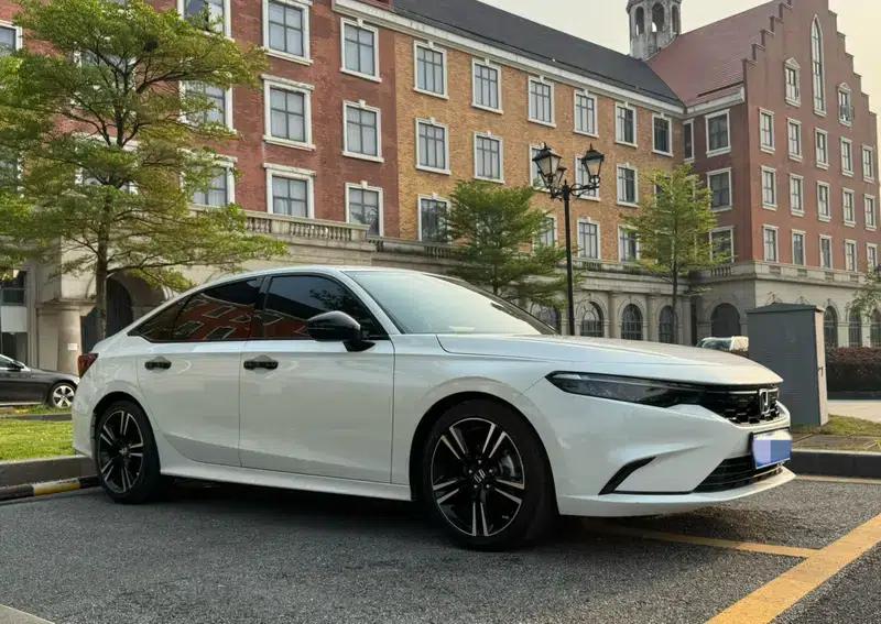 Stylish 2022 240TURBO CVT Phantom Night Luxury Edition — миниатюра 3