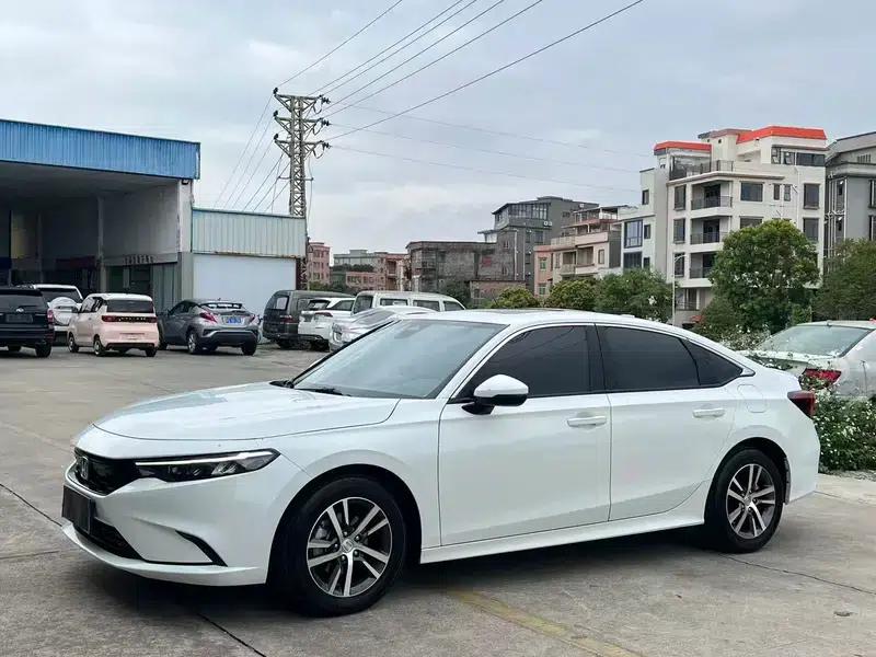 Stylish 2023 240TURBO CVT Leading Edition — миниатюра 1