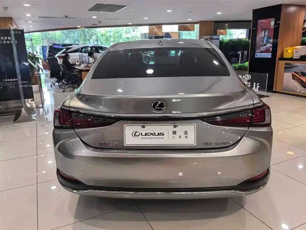 Lexus ES 2021 Model 200 Premium Edition — миниатюра 3