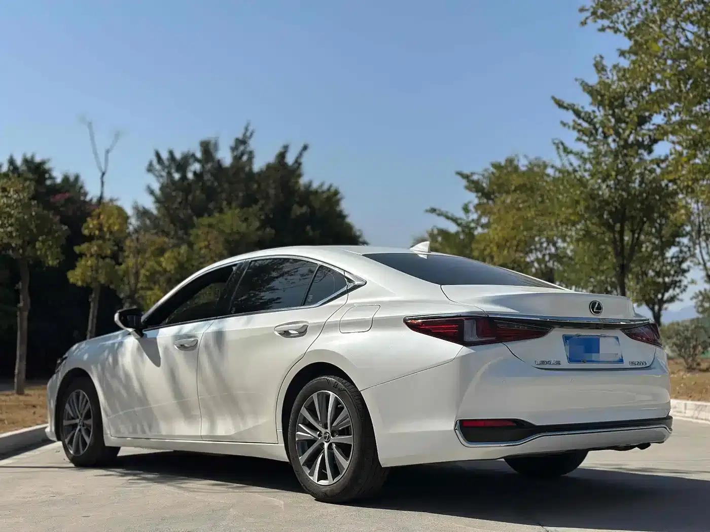 Lexus ES 2020 200 Excellence Edition — миниатюра 5