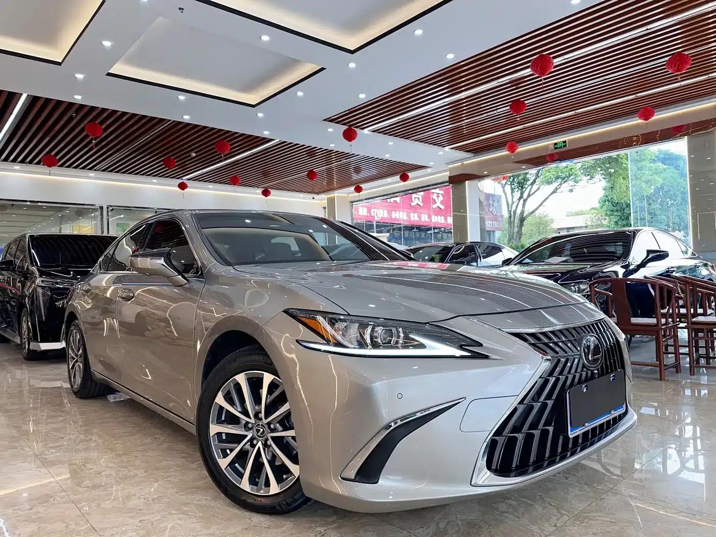 Lexus ES 2021 Model 200 Premium Edition — миниатюра 3