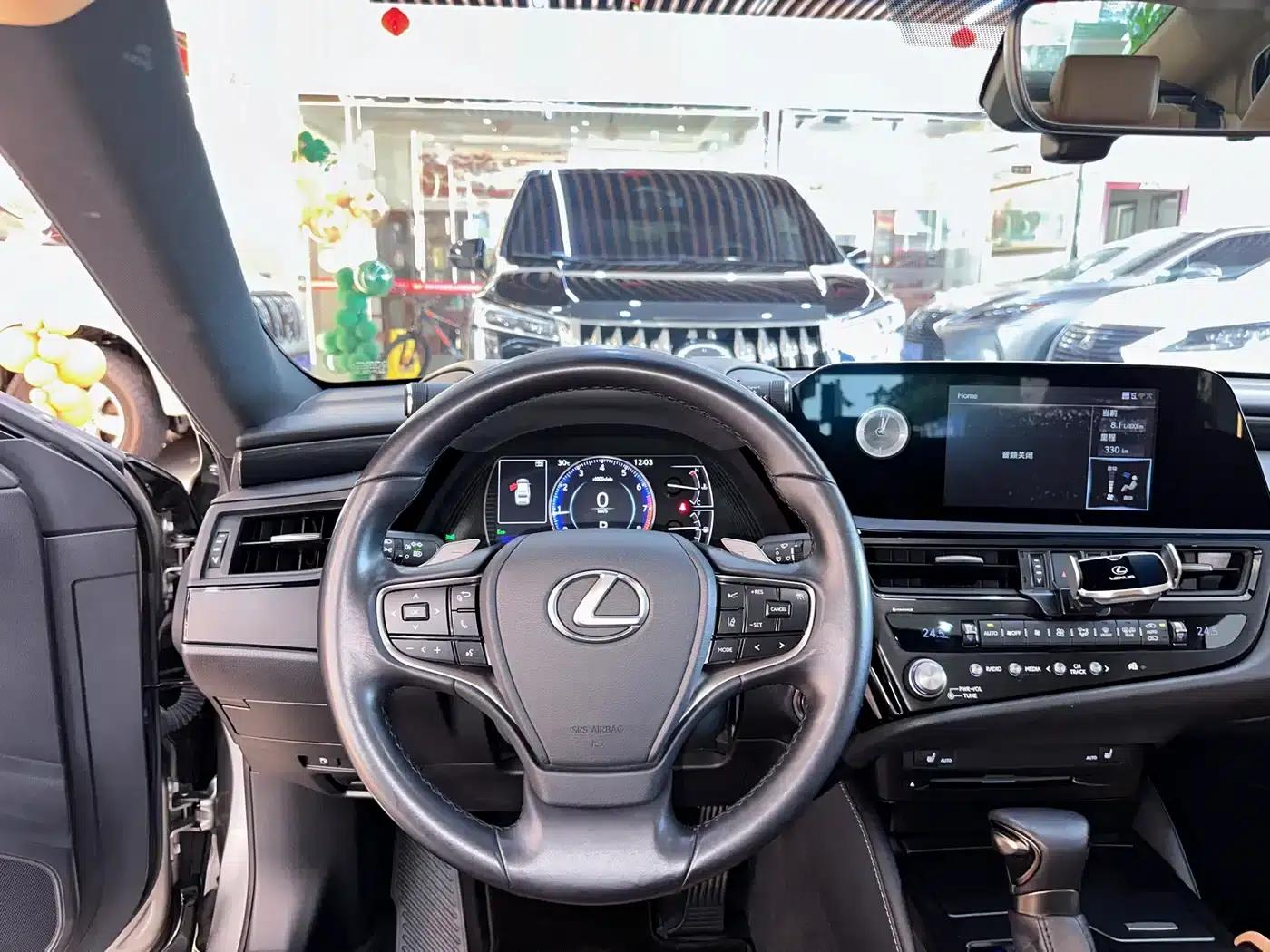 Lexus ES 2021 Model 200 Premium Edition — миниатюра 8