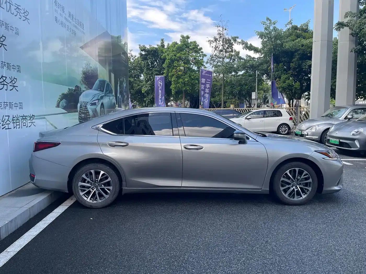 Lexus ES 2021 260 Premium Edition — миниатюра 13