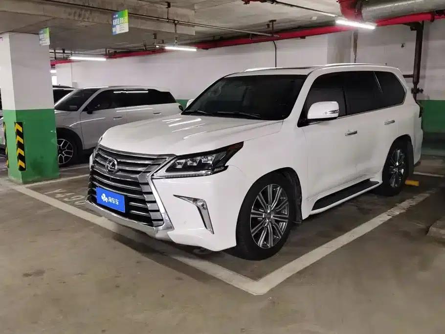 2016 Lexus LX 570 Premium Luxury Edition — миниатюра 1