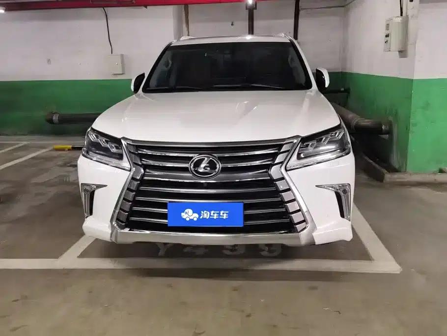 2016 Lexus LX 570 Premium Luxury Edition — миниатюра 2