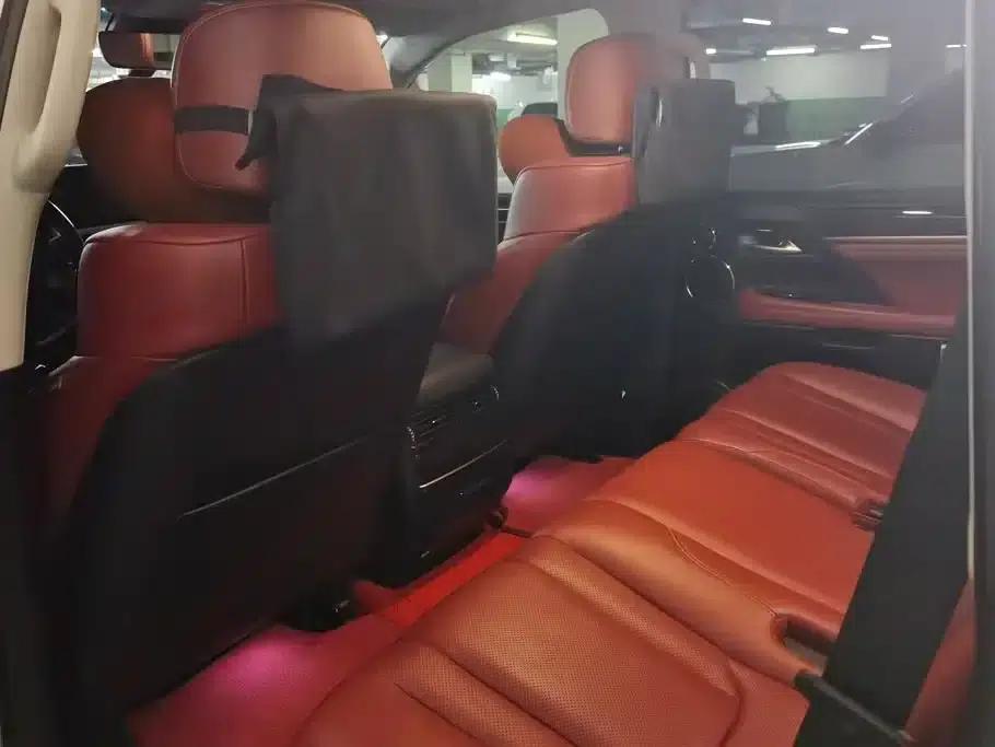 2016 Lexus LX 570 Premium Luxury Edition — миниатюра 11