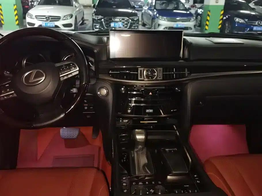 2016 Lexus LX 570 Premium Luxury Edition — миниатюра 12