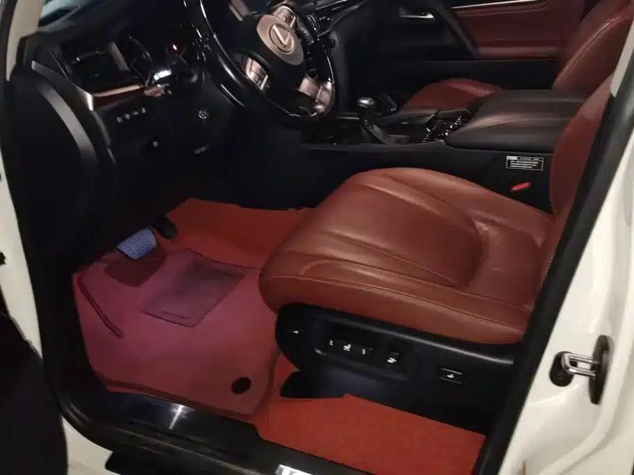 2016 Lexus LX 570 Premium Luxury Edition — миниатюра 9